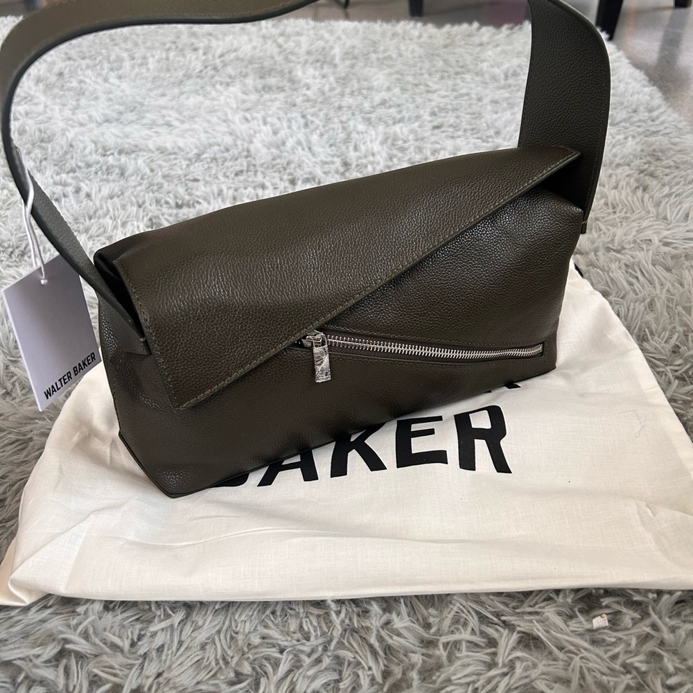 Walter Baker Green Shoulder Bag Modern Design